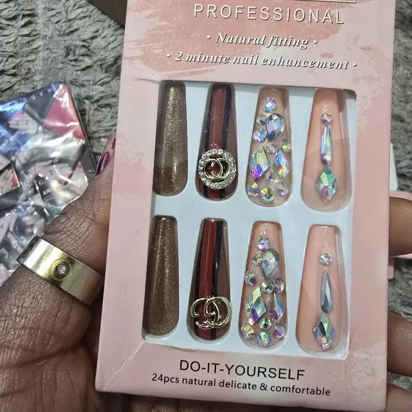 Nails - Picture 4 of 6